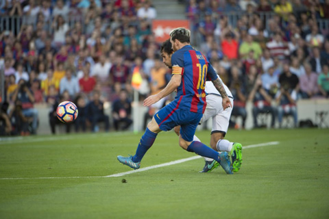 Messi để lại dấu ấn trong ngày trở lại