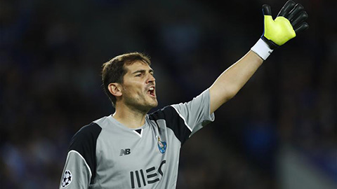 Casillas phá kỷ lục của Xavi tại Champions League