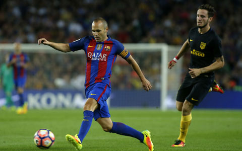 1. Andres Iniesta (Barcelona - 394 trận). Dù đã chơi gần 400 trận cho Barca nhưng Iniesta chưa bị truất quyền thi đấu lần nào. Lối chơi điềm đạm giúp tiền vệ 32 tuổi luôn nhận được sự yêu mến của người hâm mộ.