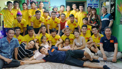 U19 Việt Nam giao lưu và cảm ơn cộng đồng Việt kiều tại Bahrain