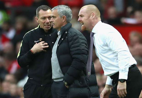 Mourinho đang đối diện với án phạt của FA