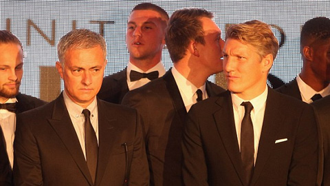 Mourinho sát cánh cùng Schweinsteiger tại dạ tiệc