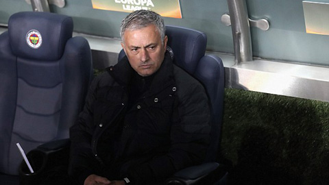Mourinho bất lực trong phòng thay đồ M.U