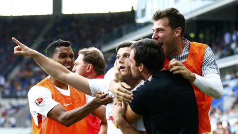 10 điểm nhấn sau 10 vòng đầu Bundesliga