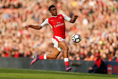 Iwobi thi đấu ngày càng hay và trở thành trụ cột của Arsenal