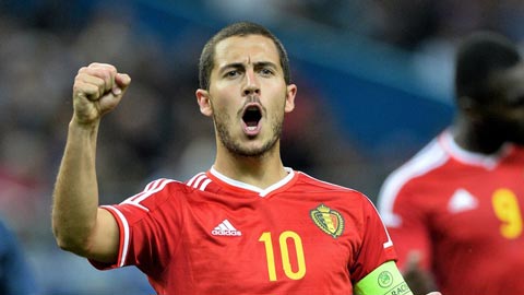 Hazard hạnh phúc với tấm băng đội trưởng ĐT Bỉ