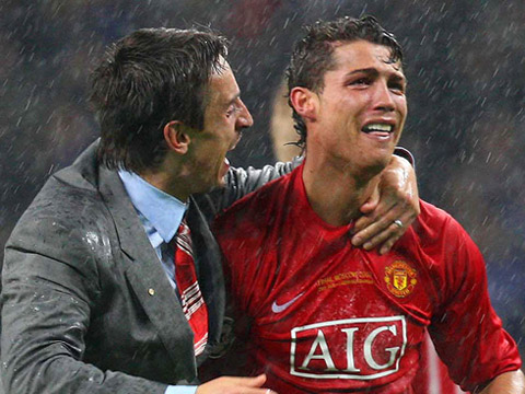 Những giọt nước mắt vẫn lăn trong suốt sự nghiệp của Ronaldo