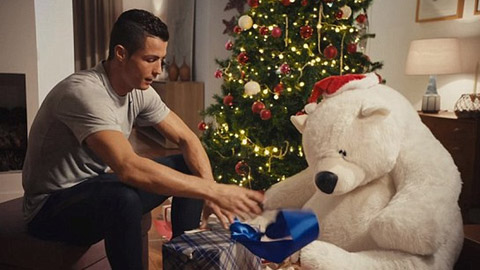 Cristiano Ronaldo sẽ ở nhà một mình ở Giáng Sinh 2016