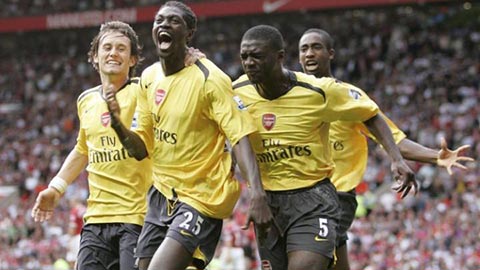 Đội hình Arsenal đại náo Old Trafford 10 năm trước giờ ở đâu?