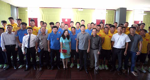 Đại sứ Luận Thuỳ Dương thăm ĐT Việt Nam