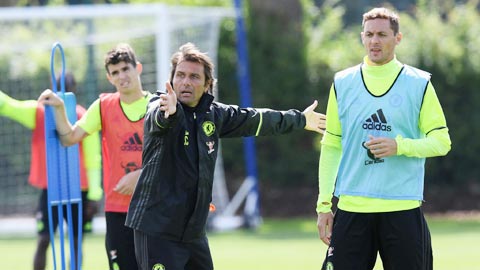 Conte & bí quyết hồi sinh của Chelsea