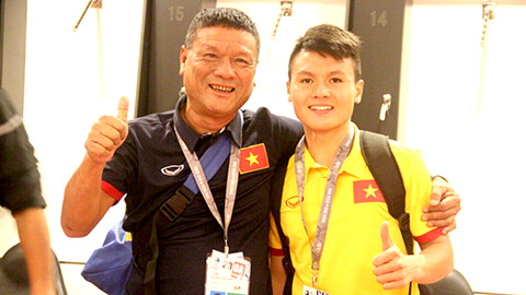 Chuyện xúc động về thầy của cầu thủ trẻ giàu thành tích nhất Việt Nam