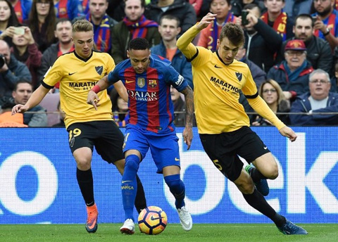 Một mình Neymar không thể gánh hàng công Barca