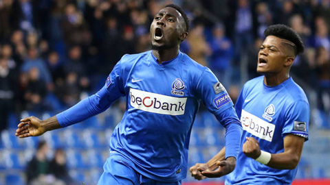 Ndidi (trái) đang là mục tiêu  Leicester theo đuổi