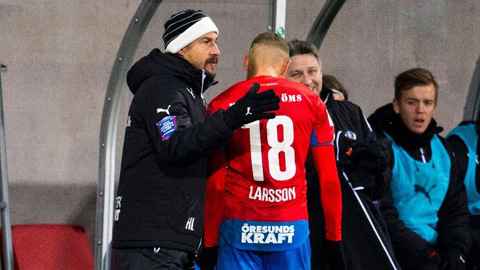 Con trai Henrik Larsson bị CĐV nhà tấn công