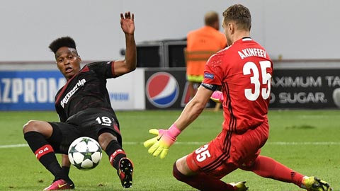 Leverkusen (áo sẫm) đủ tự tin để giành 3 điểm dù phải làm khách của CSKA Moscow