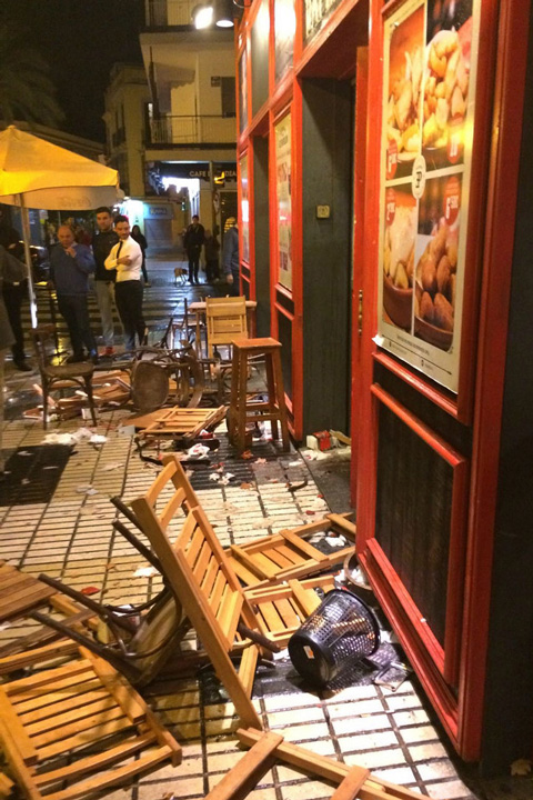 Nhà hàng Taberna El Papelon tan hoang sau vụ tấn công