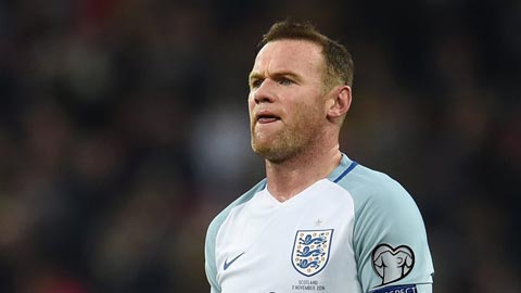 Hậu trường sân cỏ 24/11: Sau bê bối say xỉn, Rooney vẫn đòi FA tôn vinh