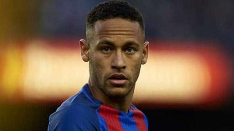Neymar cân bằng kỷ lục kiến tạo cả mùa của Oezil