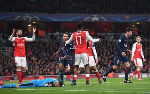 Arsenal bị mất điểm vì những sai sót trong cách phòng ngự