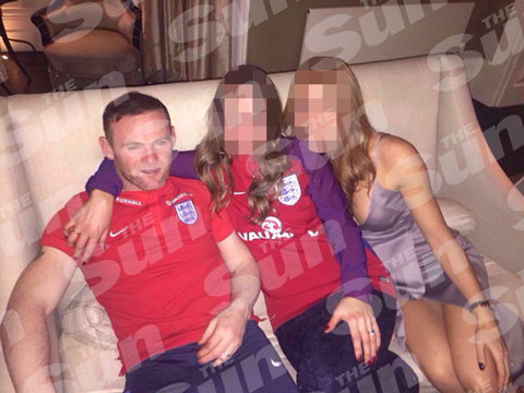Hình ảnh Rooney say xỉn được FA cho là chụp ở bên ngoài sảnh của khách sạn