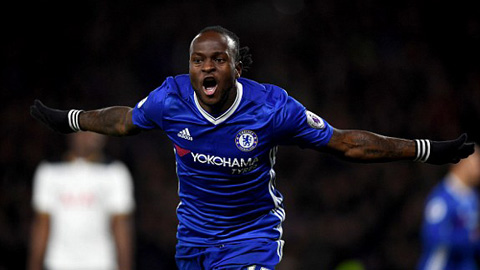 Moses ghi bàn thắng thứ 2 cho Chelsea ngay đầu hiệp 2