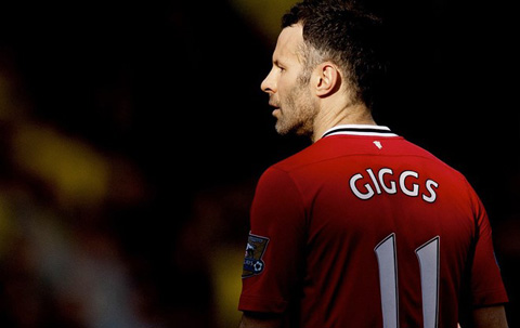 Bóng tối bao phủ tên tuổi của Giggs