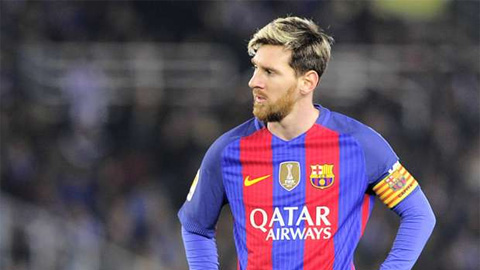 Kluivert chung tay mang Messi về PSG