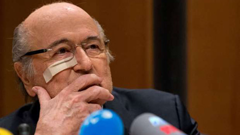 Blatter tố cáo người kế nhiệm không tôn trọng mình