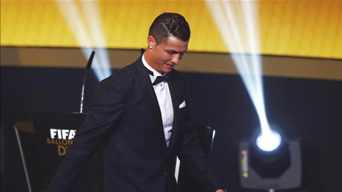 Ronaldo lỡ lễ trao Quả bóng vàng vì FIFA Club World Cup
