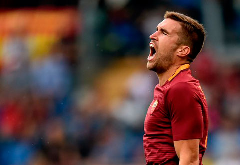 Roma sắp gia hạn với Strootman