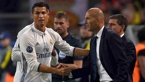 Ronaldo chấp nhận đổi vị trí để kéo dài sự nghiệp