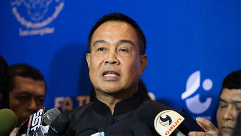 LĐBĐ Thái Lan bỏ ngỏ việc gia hạn với HLV Kiatisak