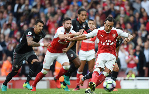 Cazorla không còn, Arsenal thiếu vắng sự uyển chuyển