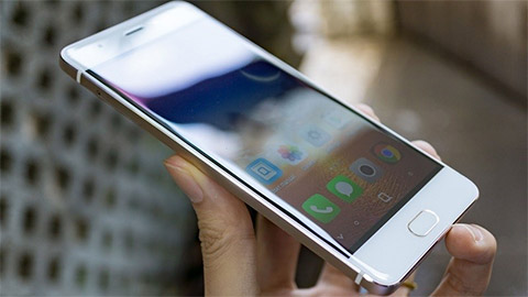 Smartphone Việt có cảm biến vân tay, 2GB RAM giảm giá xuống còn 1,69 triệu