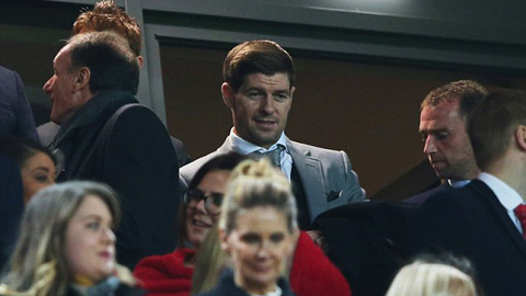 Huyền thoại Liverpool, Gerrard có mặt trên khán đài sân Anfield
