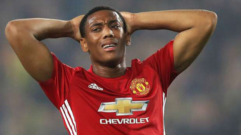 Martial không có được suất đá chính tại M.U mùa này