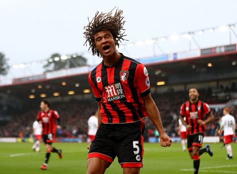 Ake được Chelsea cho Bournemouth mượn