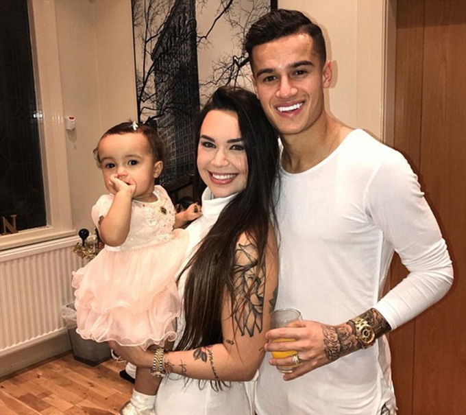 Coutinho đón năm mới ấm cúng bên gia đình