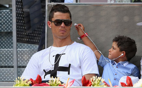 Ronaldo luôn muốn con trai theo nghiệp cầu thủ