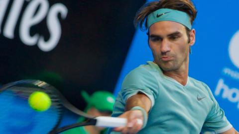 Federer thắng trận đầu tiên sau 6 tháng nghỉ