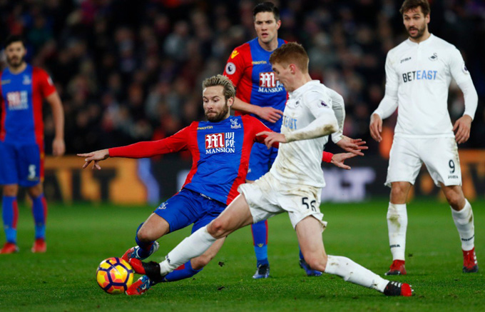 7. Yohan Cabaye (Crystal Palace): Tắc bóng: 84; Đánh chặn: 96; Số lần tắc bóng và đánh chặn trung bình mỗi trận: 7,33