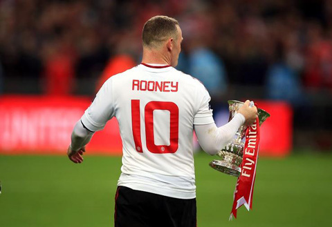 Rooney mới chỉ có 1 lần nâng cúp FA