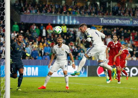Ramos - chuyên gia ghi bàn bằng đầu của Real