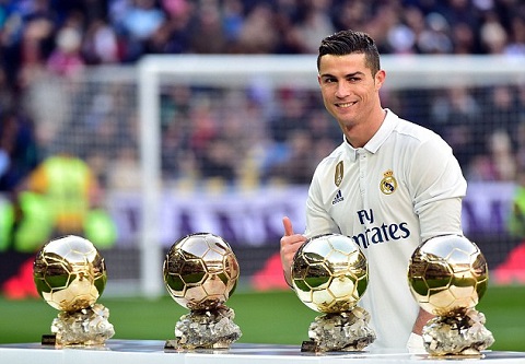 Dường như Ronaldo chỉ hưởng vinh quang một mình