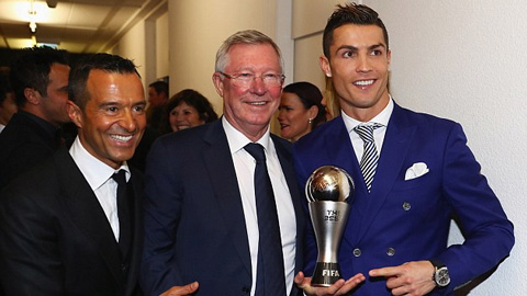 Ferguson chúc mừng Ronaldo tại Gala The Best