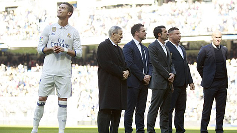 Real mời các huyền thoại tới trong buổi vinh danh Ronaldo