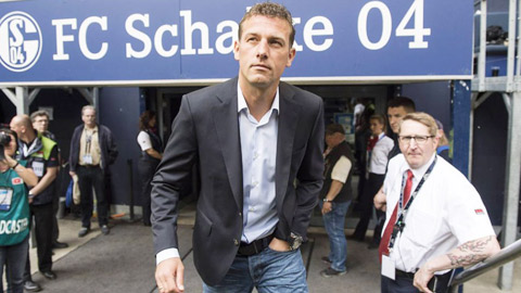 HLV Weinzierl và cuộc chiến giữ hồn Schalke