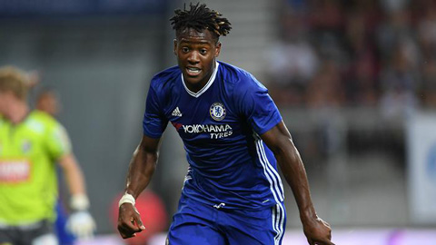 Batshuayi cần phải nắm bắt cơ hội ở Chelsea