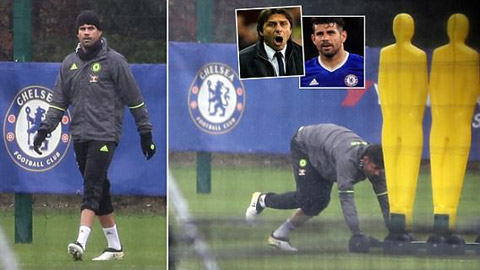 Diego Costa lủi thủi tập luyện một mình dưới mưa